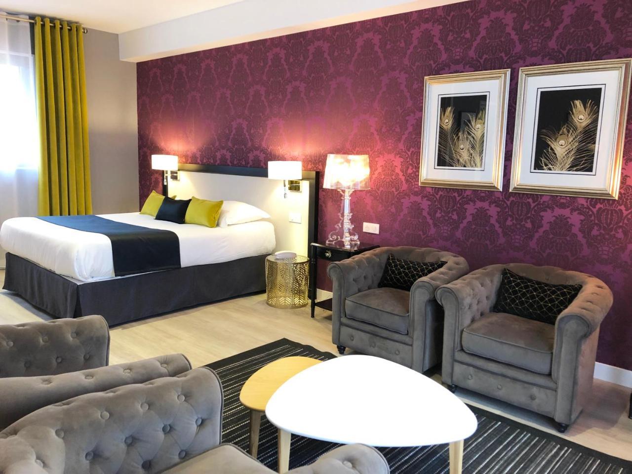 Hotel Les Suites - Domaine De Crecy Eksteriør bilde